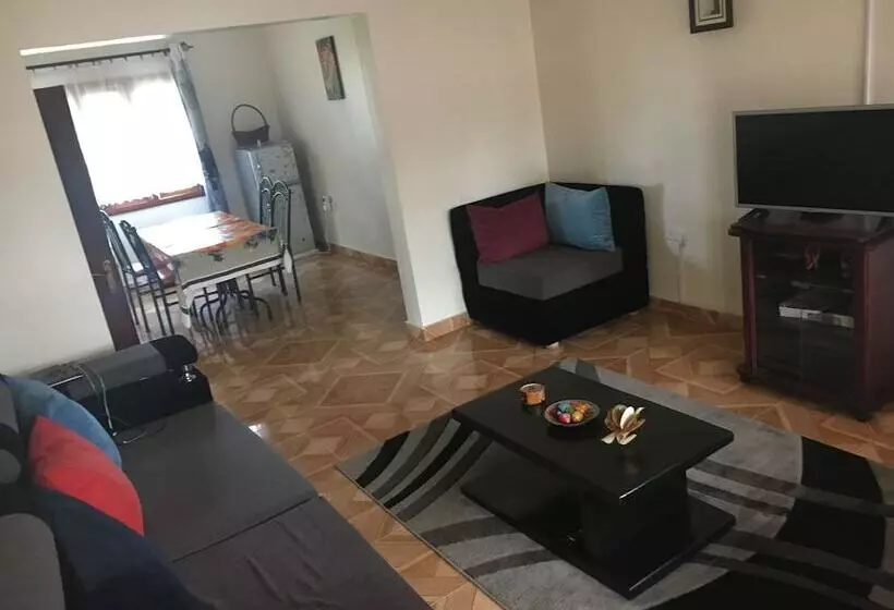 پانسیون A Home To Remember Guest House
