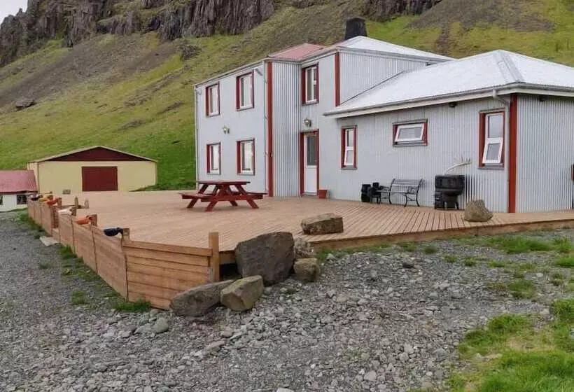 پانسیون Guesthouse Stekkatún