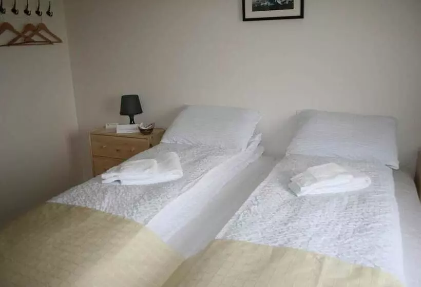 پانسیون Guesthouse Stekkatún