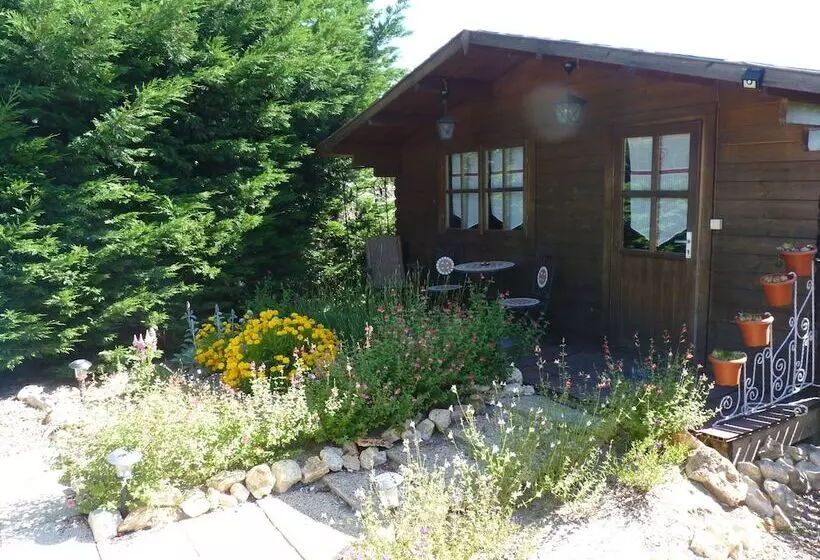 Majatalo L'arum Antique