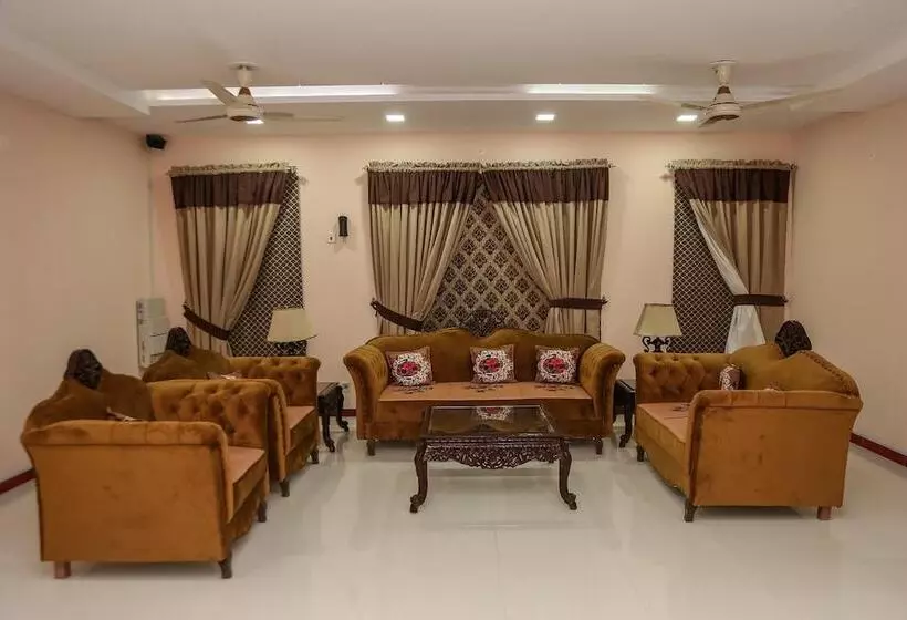 پانسیون Monarch Residency