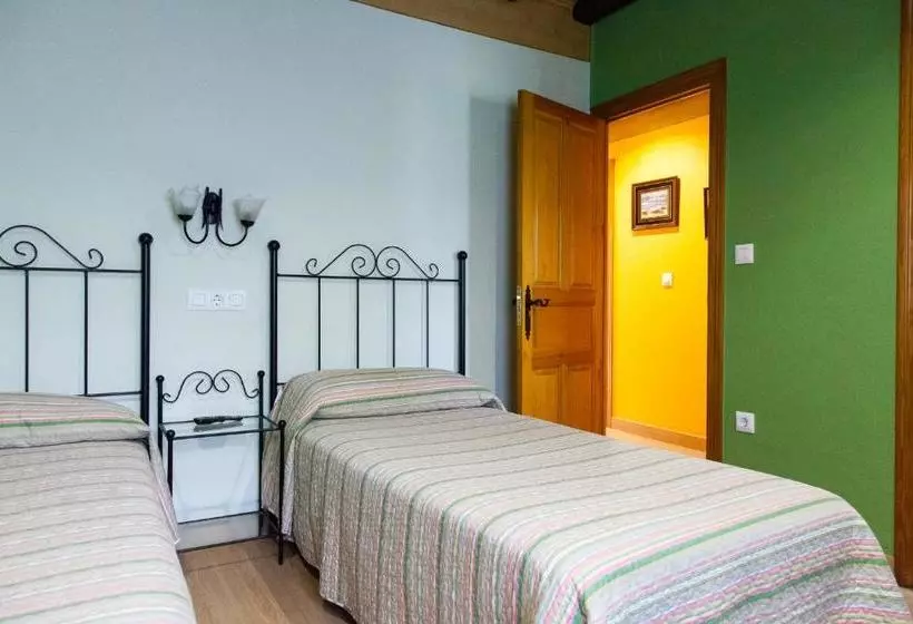 Pensión La Campanilla