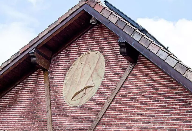 Pensión La Campanilla