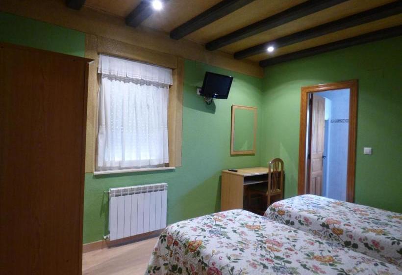 Pensión La Campanilla