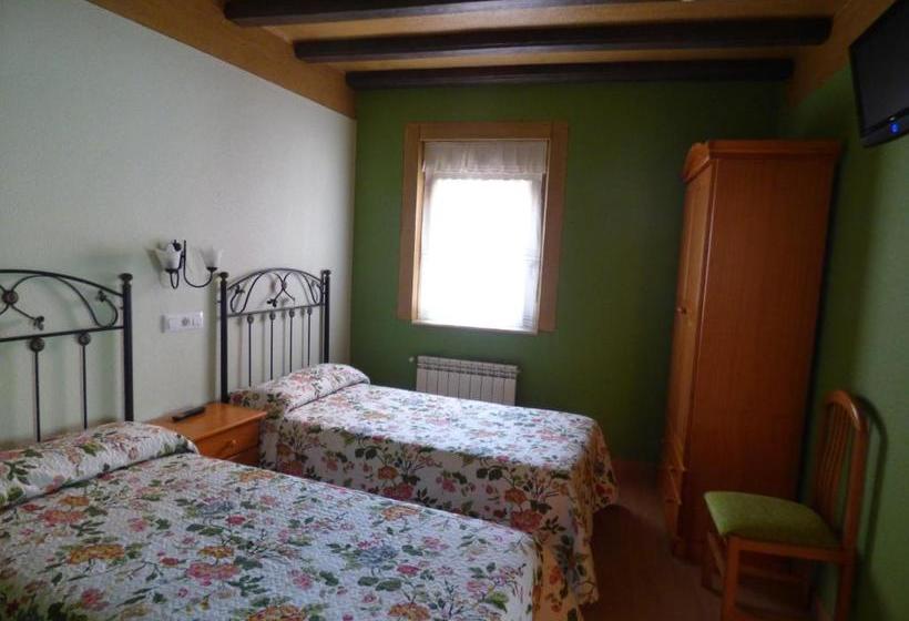 Pensión La Campanilla