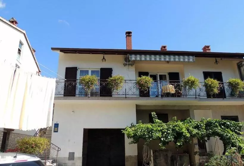 پانسیون Rooms Stefania