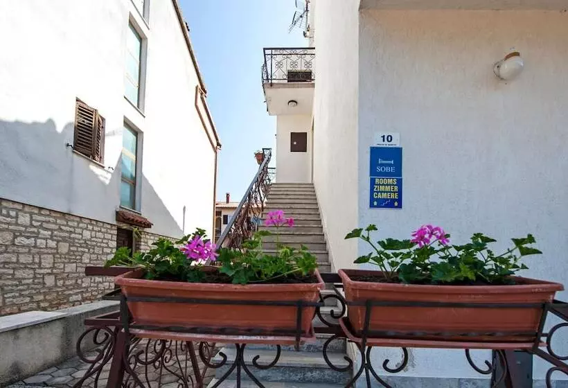 پانسیون Rooms Stefania