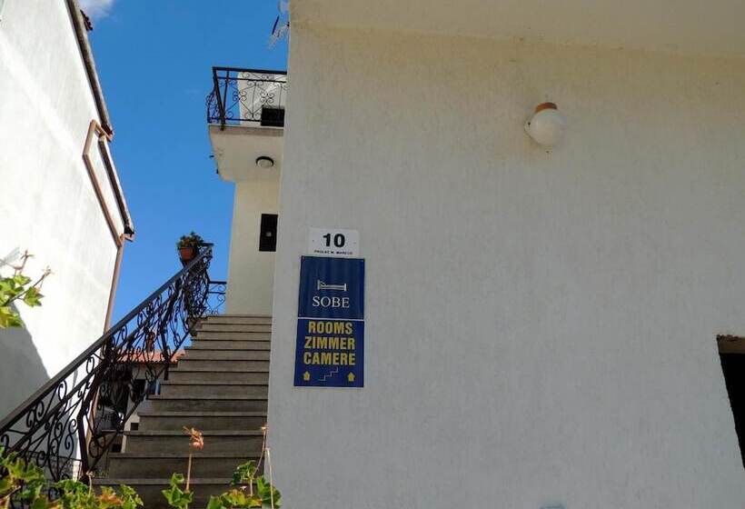 פנסיון Rooms Stefania