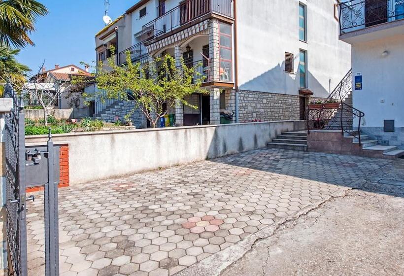 פנסיון Rooms Stefania