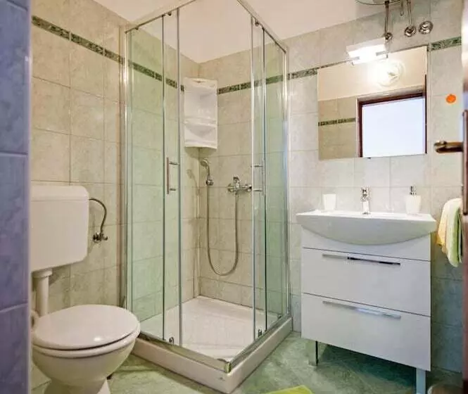 پانسیون Rooms Stefania