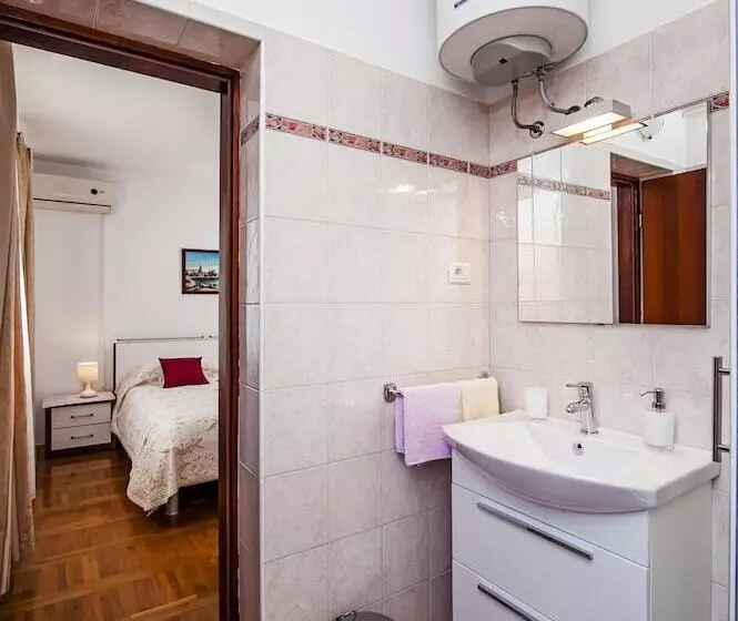 پانسیون Rooms Stefania