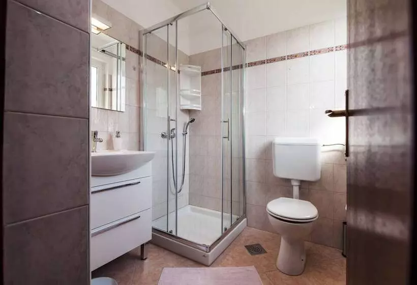 پانسیون Rooms Stefania