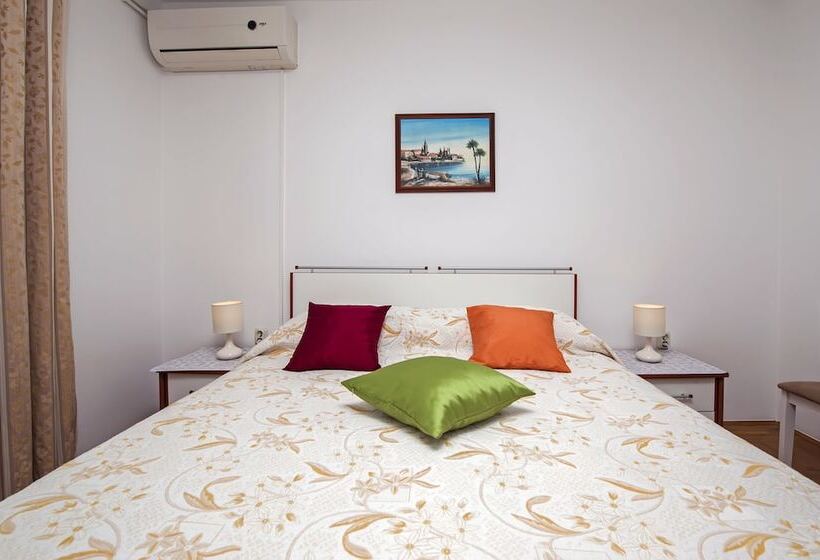 פנסיון Rooms Stefania