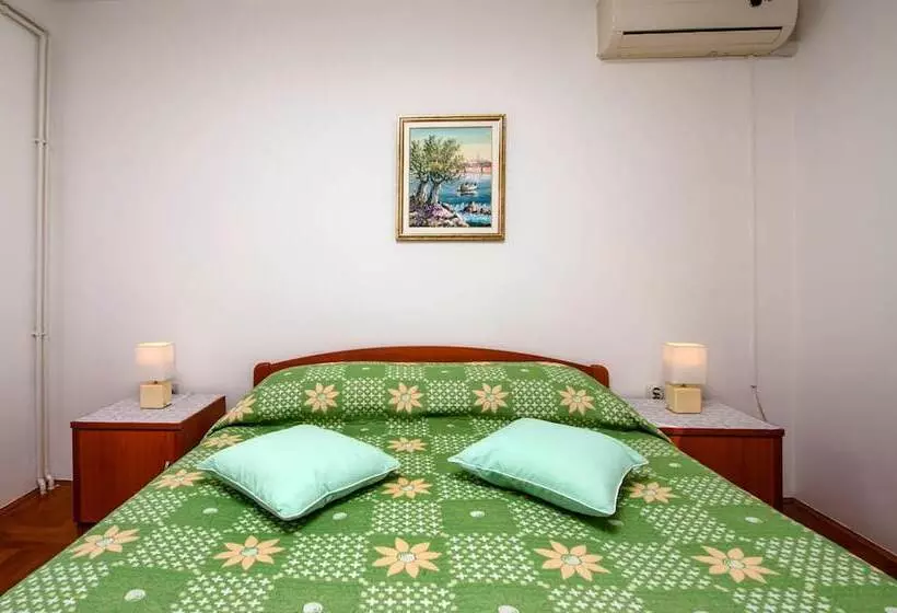 پانسیون Rooms Stefania