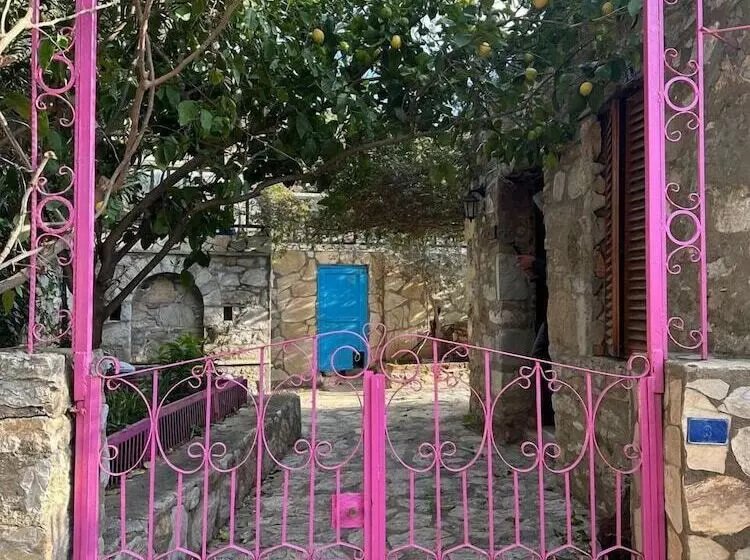 Retkeilymaja Eski Datça Pansiyon