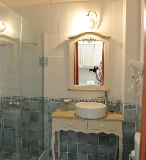 בית מלון כפרי Agnadi Suites