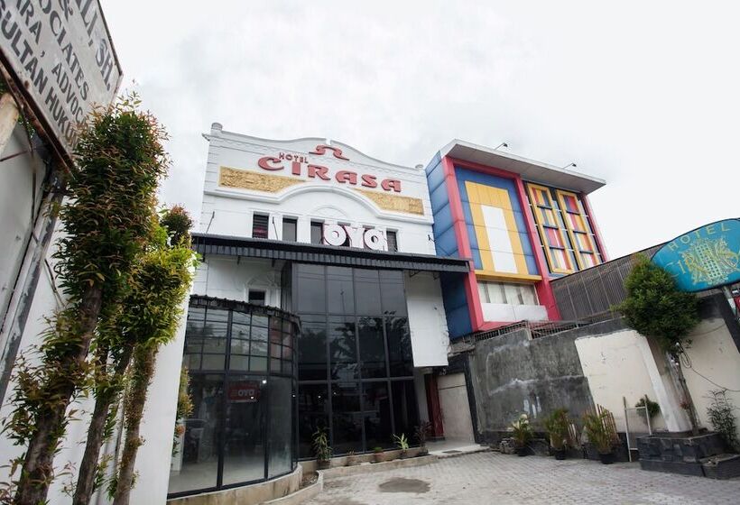 호텔 Cirasa Syariah By Oyo Rooms