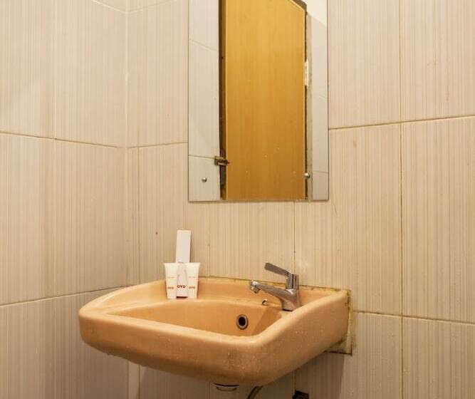 호텔 Cirasa Syariah By Oyo Rooms