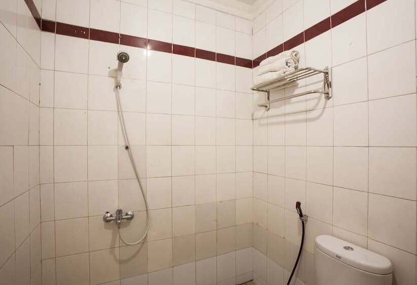 호텔 Cirasa Syariah By Oyo Rooms