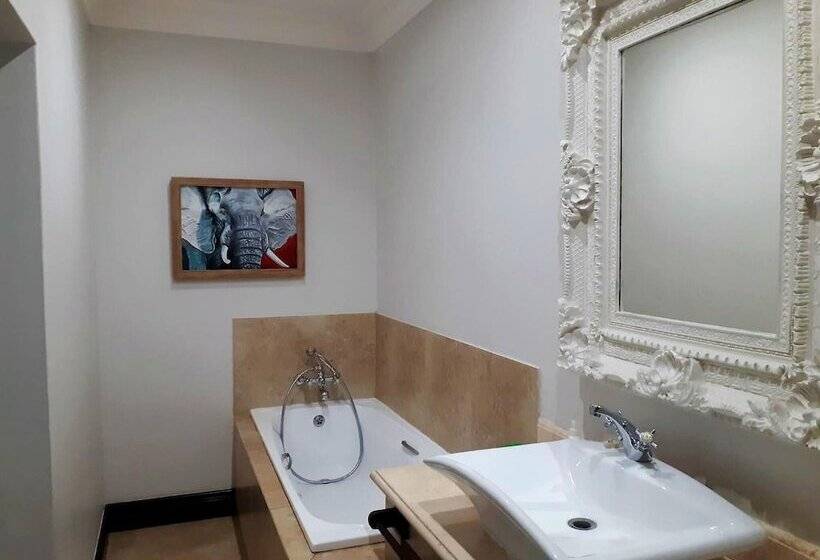 بنسيون Dolphins Guest House Umhlanga