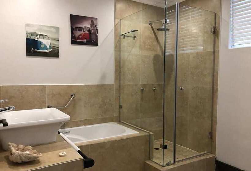 بنسيون Dolphins Guest House Umhlanga