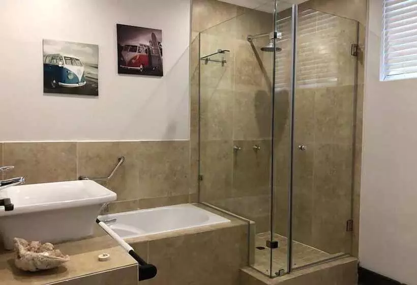 ペンション Dolphins Guest House Umhlanga