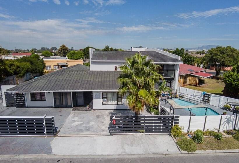 פנסיון Mauya Guesthouse