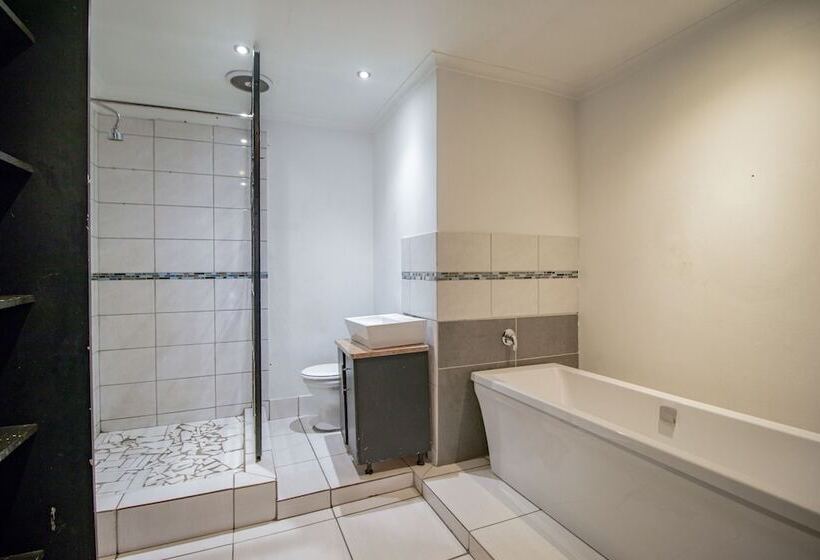 פנסיון Mauya Guesthouse