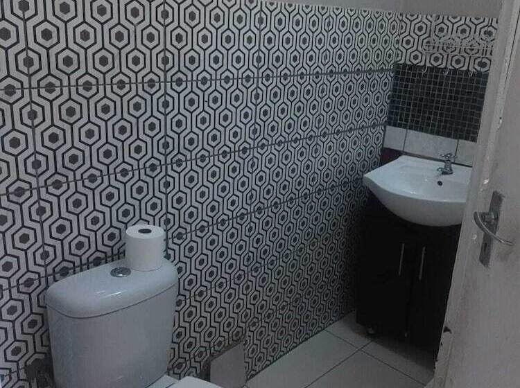 פנסיון Mauya Guesthouse