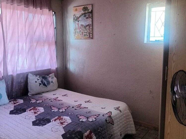 פנסיון Mauya Guesthouse