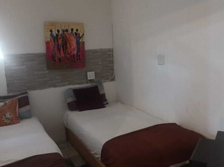 פנסיון Mauya Guesthouse