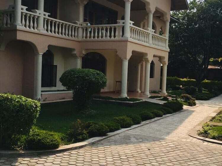 پانسیون The Pearl Guest House