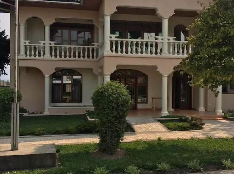 پانسیون The Pearl Guest House