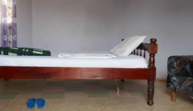 پانسیون Trailer Safari Inn