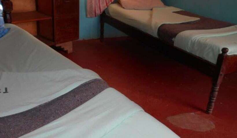 پانسیون Trailer Safari Inn