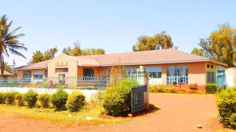 پانسیون Trailer Safari Inn