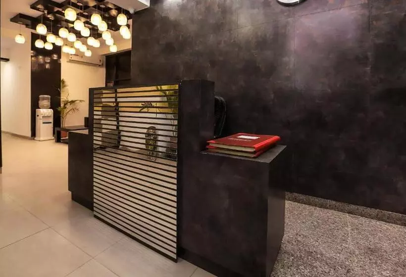 پانسیون Vizima Palace   Near Wave City Center Metro Station