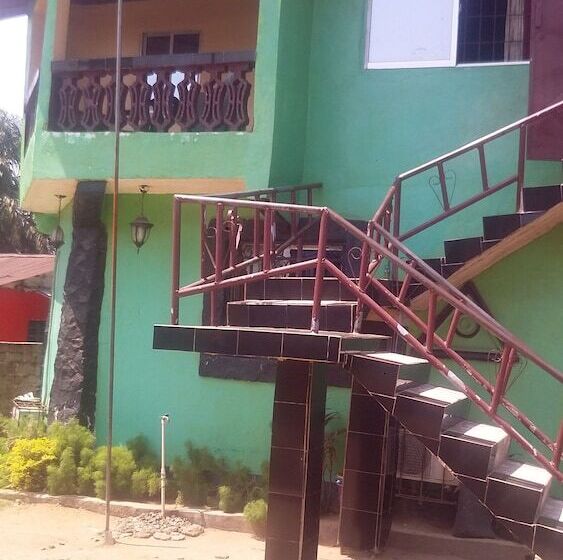 ペンション Kollie Guest House