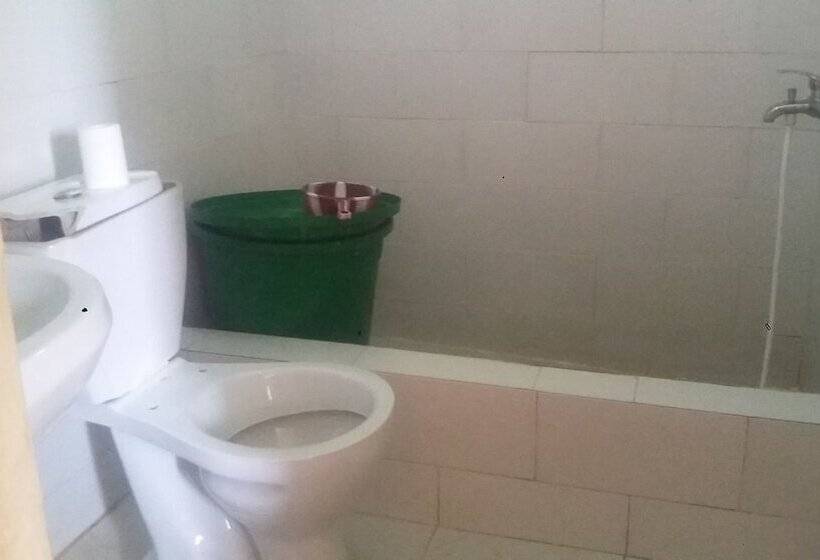 ペンション Kollie Guest House