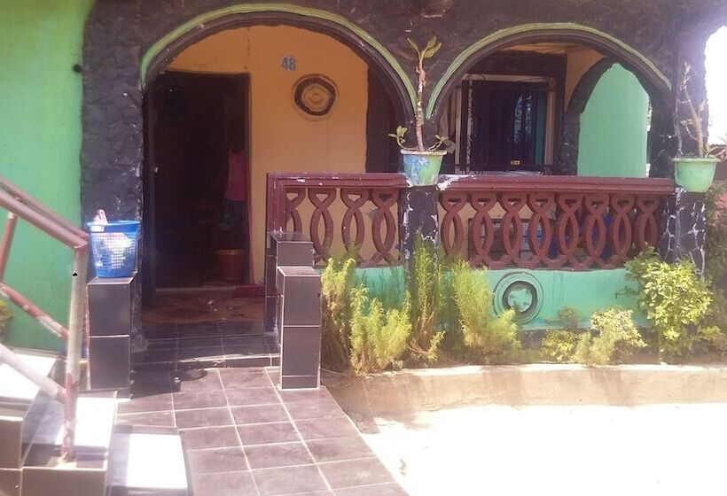 ペンション Kollie Guest House