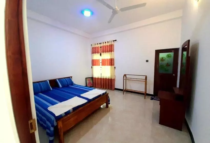 پانسیون Venus Guest House