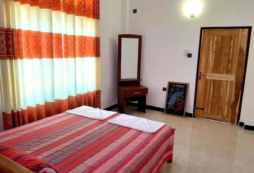 پانسیون Venus Guest House