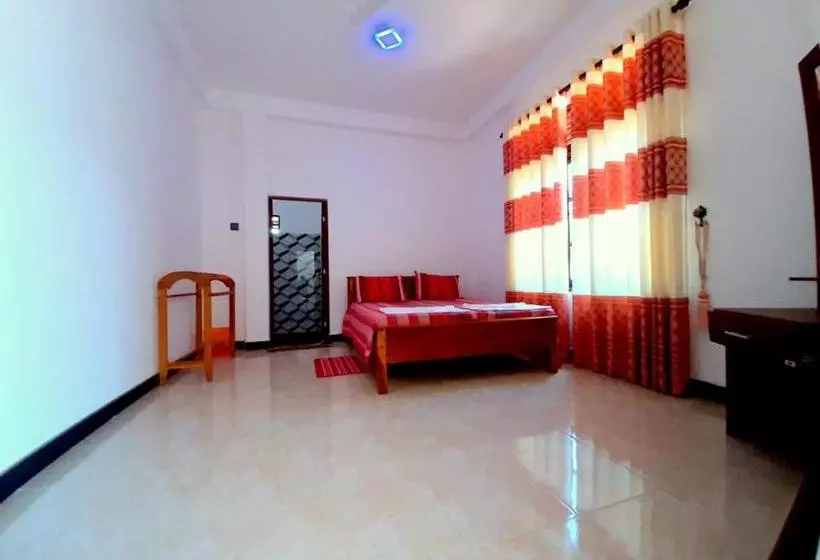 پانسیون Venus Guest House