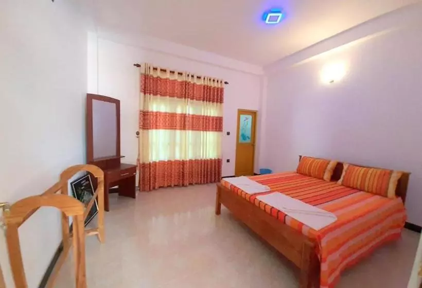 پانسیون Venus Guest House