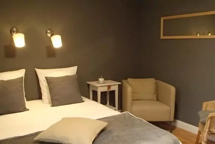 Aamiaismajoitus (B&B) Chambre D Hotes Les Pins