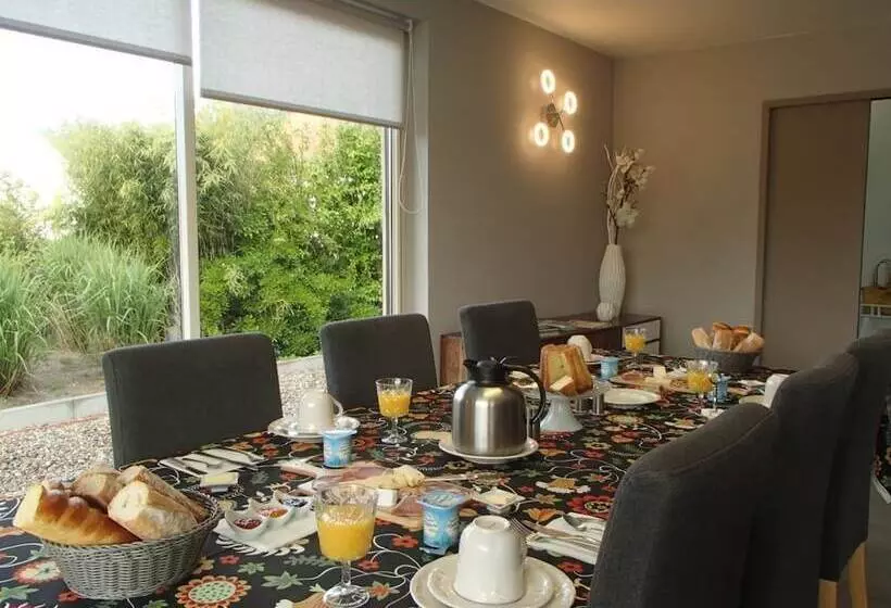 Aamiaismajoitus (B&B) Chambre D Hotes Les Pins