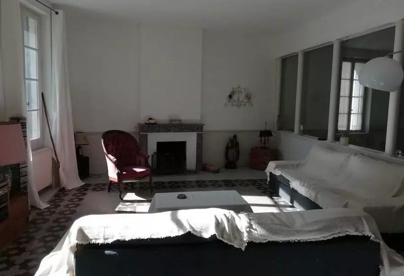 Aamiaismajoitus (B&B) Les Colonnades