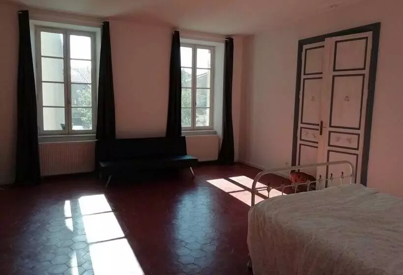 Aamiaismajoitus (B&B) Les Colonnades