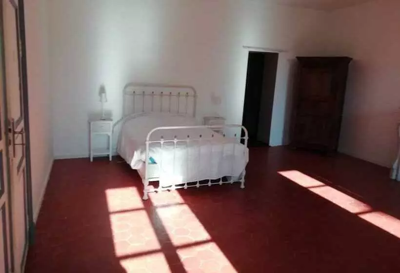 Aamiaismajoitus (B&B) Les Colonnades