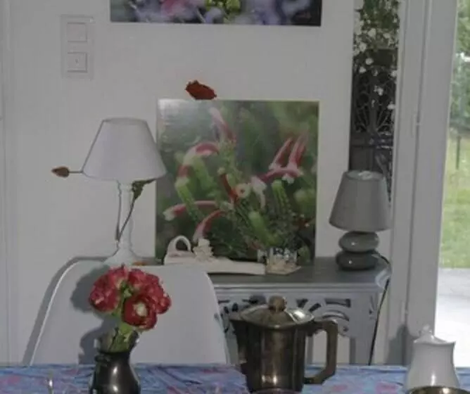 Aamiaismajoitus (B&B) Les Petits Déjeuners De Flo